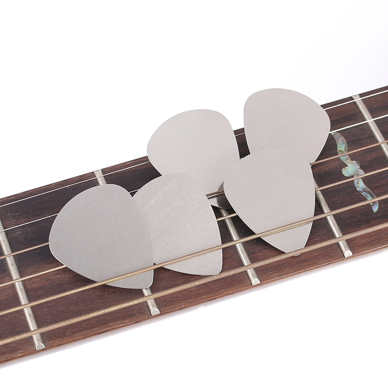 明るく鮮やかなサウンドのためのステンレススチール製ギターピッ - Electric Guitar Pick Pack のレビューと価格