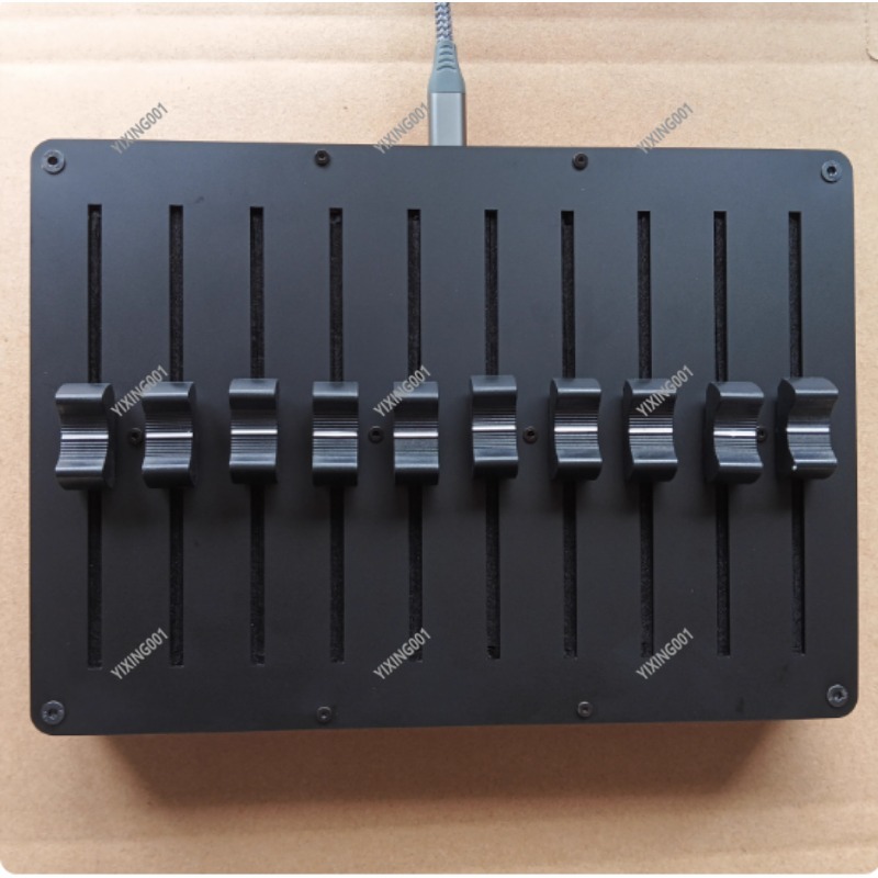 10チャンネルUSB MIDIフェーダーコントローラー -  - Audio Music Software のレビューと価格